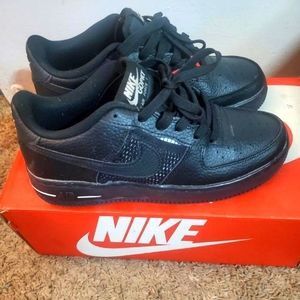 Nike AF1 07 low (special edition)